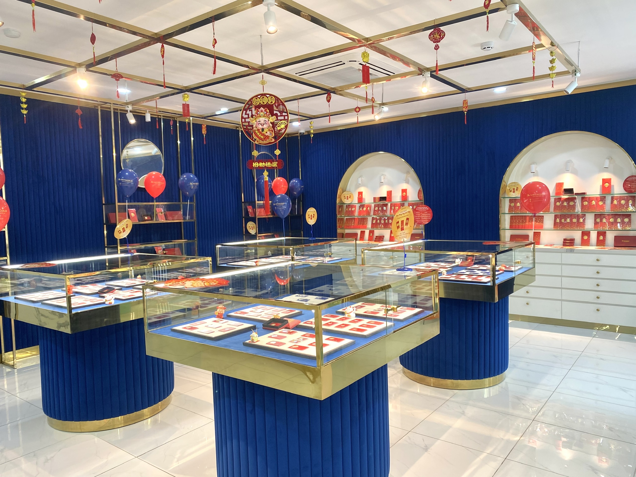 khai truong vietagold my dinh 1